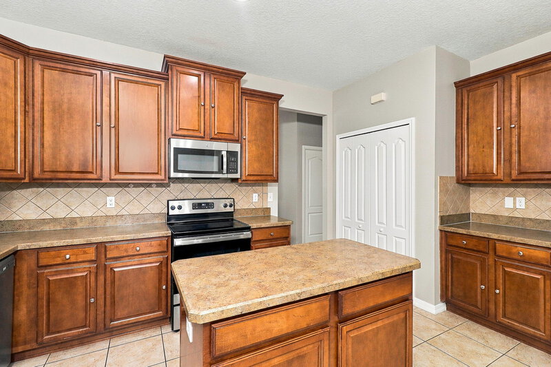 2,085/Mo, 12159 Colony Lakes Blvd New Port Richey, FL 34654 Kitchen View 2