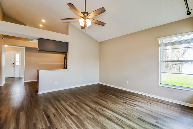 2,480/Mo, 12832 Dunhill Dr Tampa, FL 33624 Family Room View 2