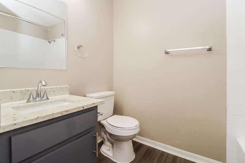 2,480/Mo, 12832 Dunhill Dr Tampa, FL 33624 Bathroom View