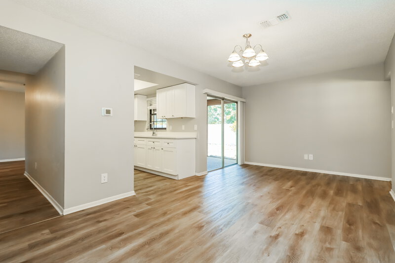 2,495/Mo, 113 Timber Cir Safety Harbor, FL 34695 Lounge View