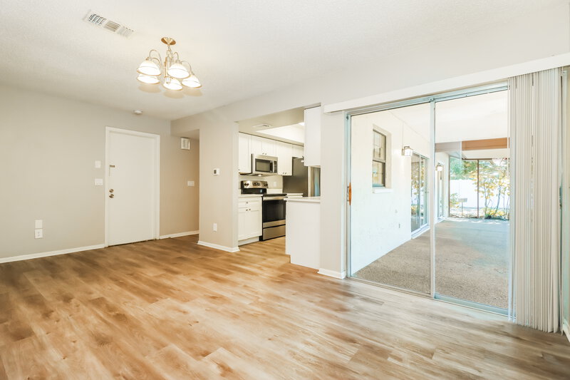 2,495/Mo, 113 Timber Cir Safety Harbor, FL 34695 Lounge View 2