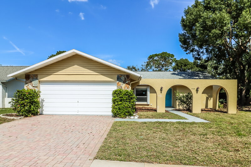 2,080/Mo, 7745 Riverdale Dr New Port Richey, FL 34653 External View