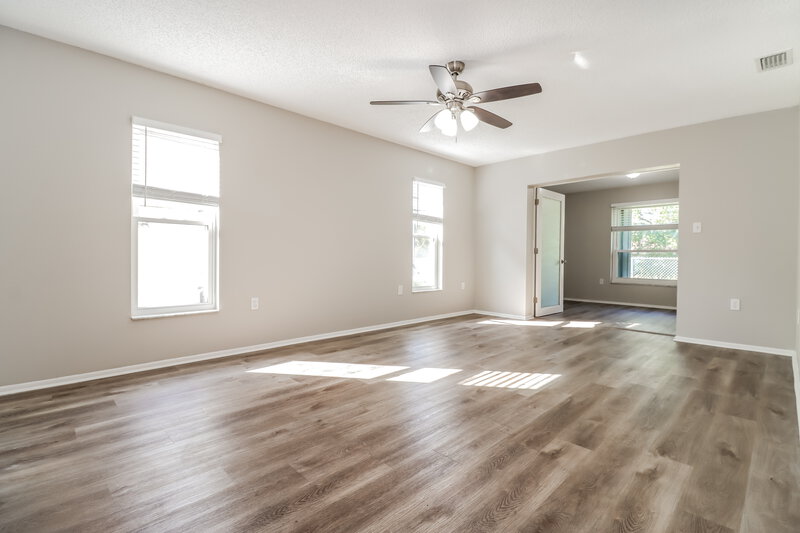 2,080/Mo, 7745 Riverdale Dr New Port Richey, FL 34653 Misc View