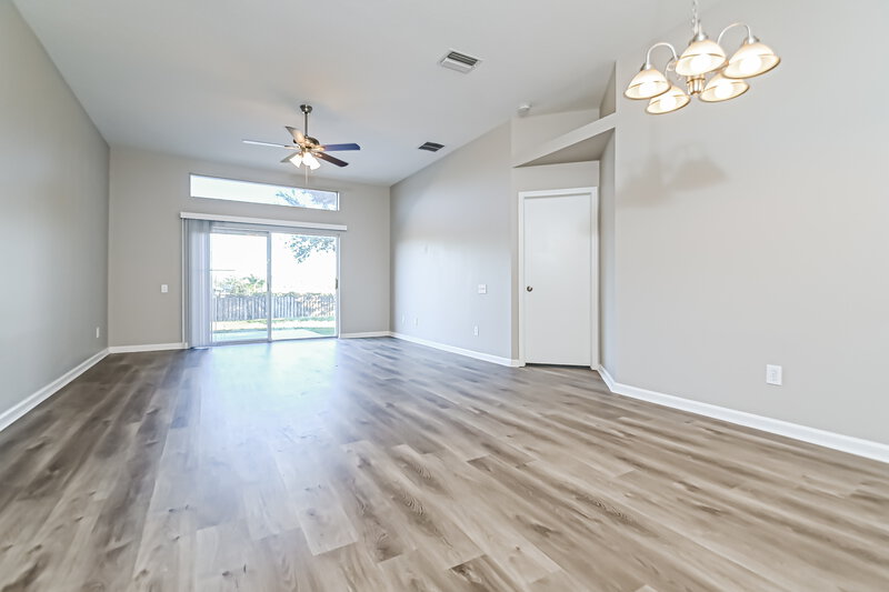 2,210/Mo, 10643 Egret Haven Ln Riverview, FL 33578 Living Room View