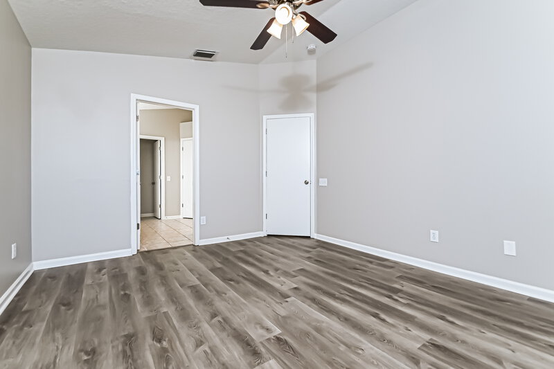 2,210/Mo, 10643 Egret Haven Ln Riverview, FL 33578 Main Bedroom View 2