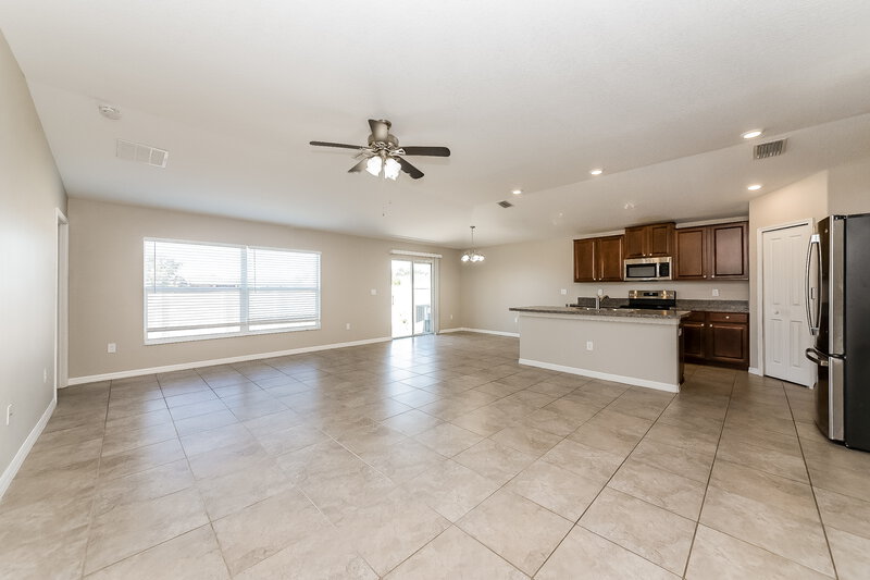 2,085/Mo, 1758 Broad Winged Hawk Dr Ruskin, FL 33570 Living Room View 2