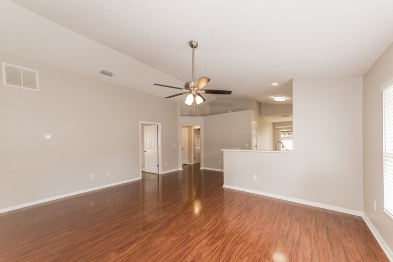 2,010/Mo, 6720 Summer Haven Dr Riverview, FL 33578 Living Room View