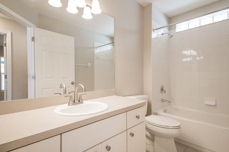 2,010/Mo, 6720 Summer Haven Dr Riverview, FL 33578 Bathroom View