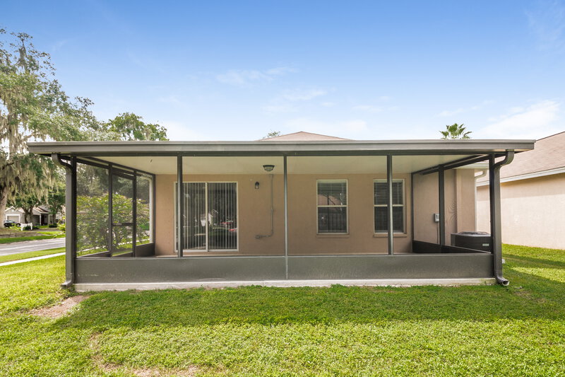 2,010/Mo, 6720 Summer Haven Dr Riverview, FL 33578 Rear View