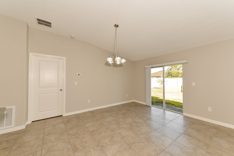 2,225/Mo, 7036 Wiseman Run Dr Ruskin, FL 33573 Dining Room View