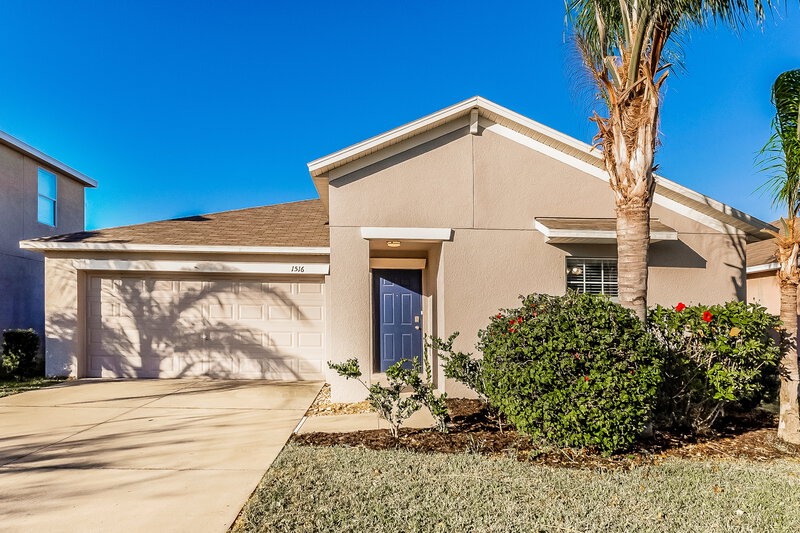 2,070/Mo, 1516 Climbing Dayflower Dr Ruskin, FL 33570 External View