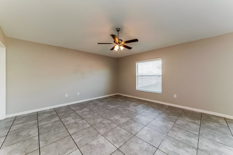 2,070/Mo, 1516 Climbing Dayflower Dr Ruskin, FL 33570 Living Room View