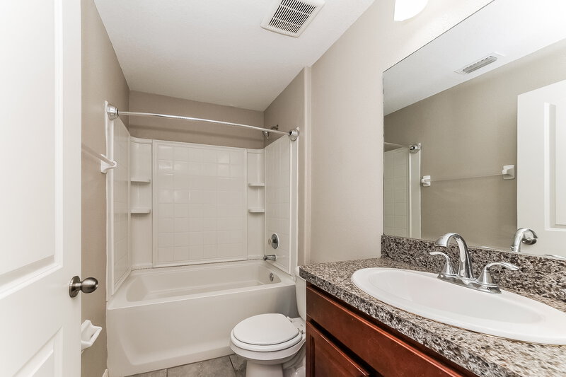 2,070/Mo, 1516 Climbing Dayflower Dr Ruskin, FL 33570 Bathroom View