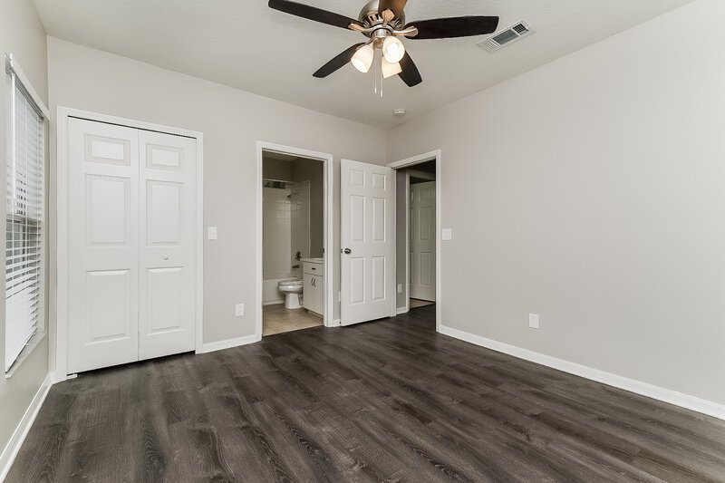 1,985/Mo, 312 Summer Sails Dr Valrico, FL 33594 Main Bedroom View 2