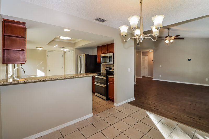 2,215/Mo, 1645 Palm Leaf Dr Brandon, FL 33510 Dining Room View