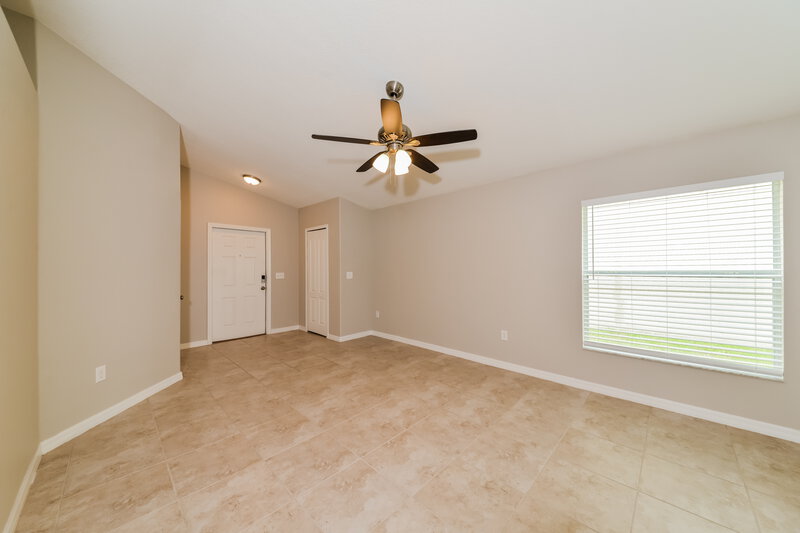 2,060/Mo, 16712 Scenic Hill Way Wimauma, FL 33598 Living Room View