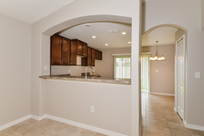 2,060/Mo, 16712 Scenic Hill Way Wimauma, FL 33598 Kitchen View