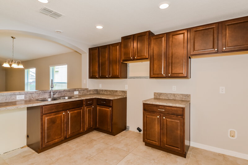 2,060/Mo, 16712 Scenic Hill Way Wimauma, FL 33598 Kitchen View 2