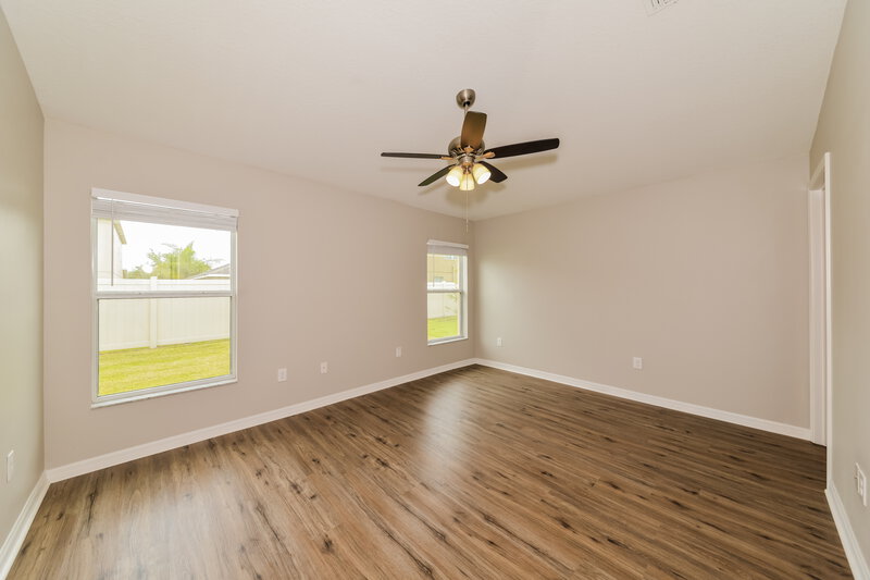 2,060/Mo, 16712 Scenic Hill Way Wimauma, FL 33598 Main Bedroom View