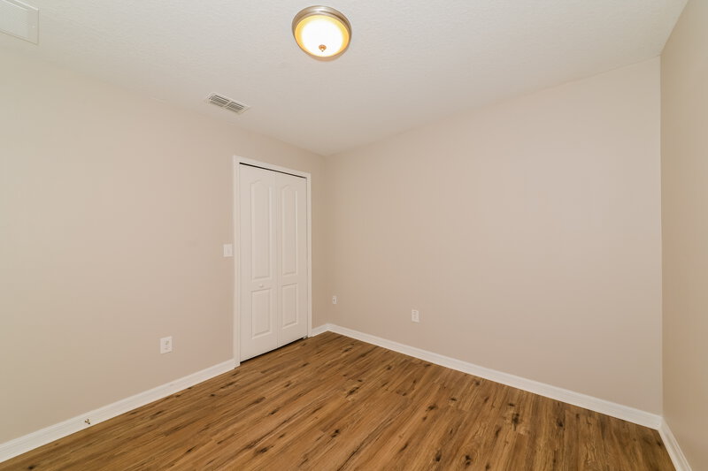 2,060/Mo, 16712 Scenic Hill Way Wimauma, FL 33598 Bedroom View 3