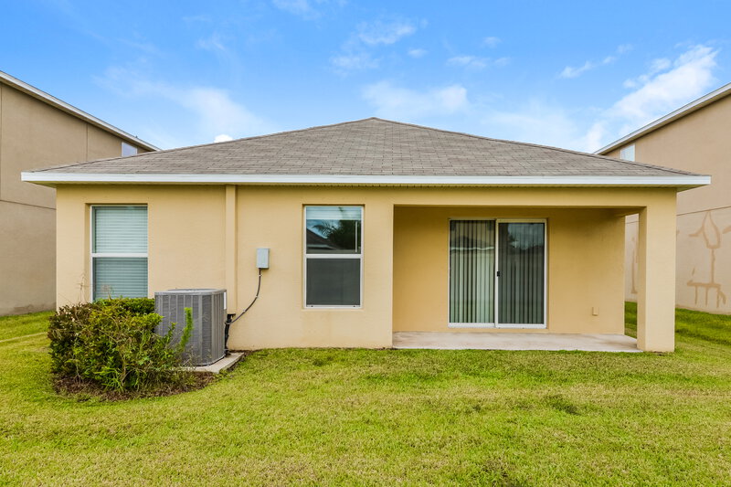 2,060/Mo, 16712 Scenic Hill Way Wimauma, FL 33598 Rear View