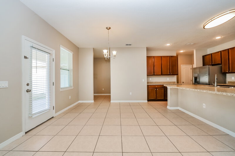 2,365/Mo, 11549 Tangle Stone Dr Gibsonton, FL 33534 Dining Room View