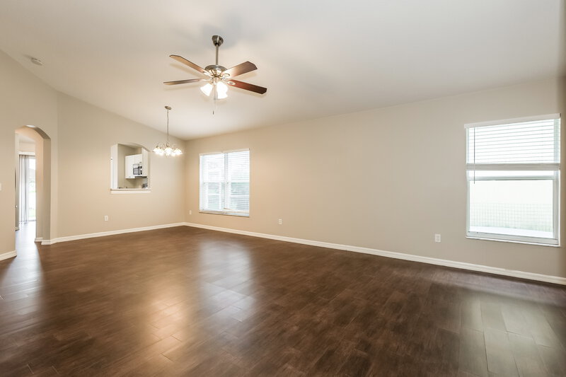 2,305/Mo, 10623 Navigation Dr Riverview, FL 33579 Living Room View