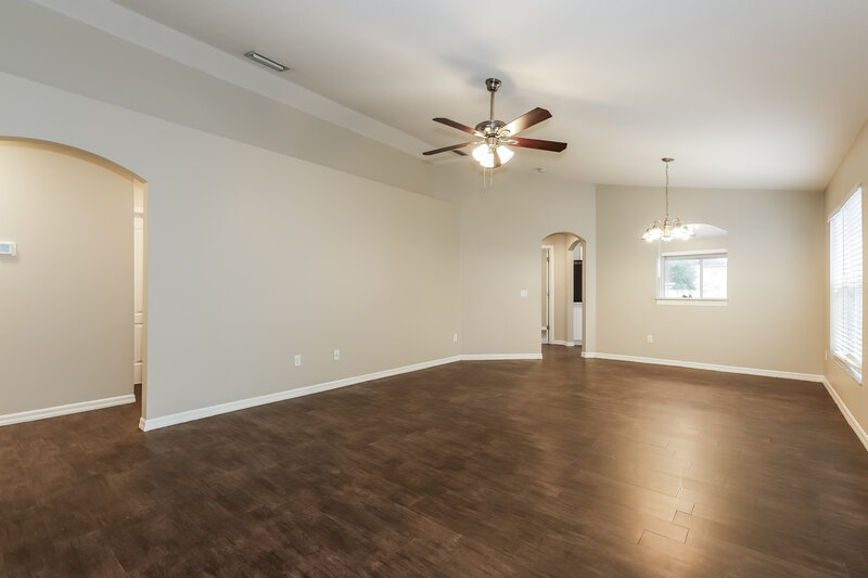 2,305/Mo, 10623 Navigation Dr Riverview, FL 33579 Living Room View 2
