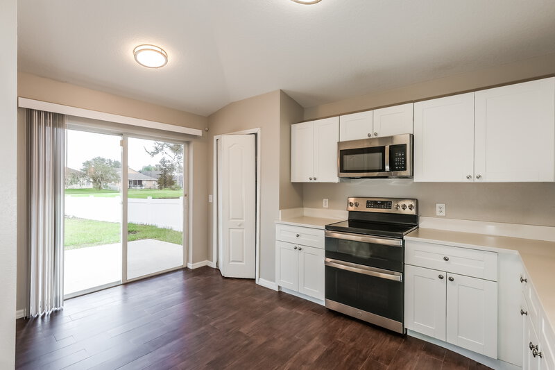 2,305/Mo, 10623 Navigation Dr Riverview, FL 33579 Kitchen View