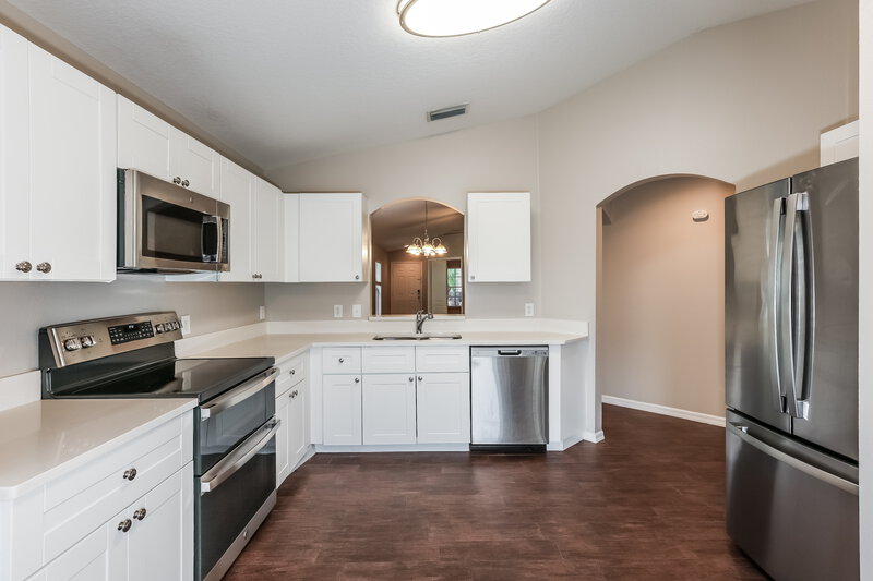 2,305/Mo, 10623 Navigation Dr Riverview, FL 33579 Kitchen View 3