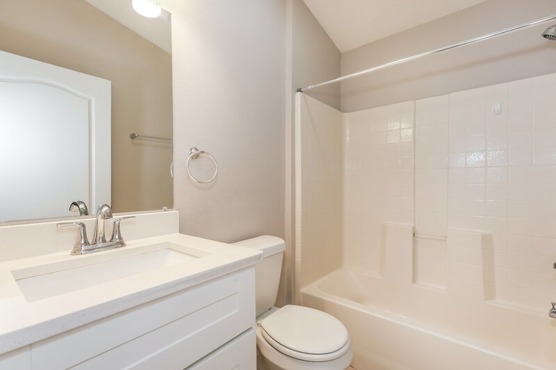 2,305/Mo, 10623 Navigation Dr Riverview, FL 33579 Bathroom View