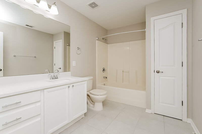 2,525/Mo, 17531 Sandgate Ct Land O Lakes, FL 34638 Bathroom View