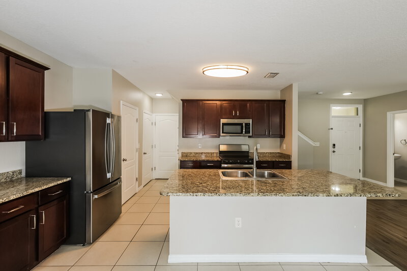 2,065/Mo, 1806 Greenwood Valley Dr Plant City, FL 33563 Kitchen View