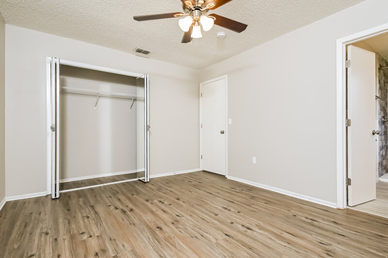3,320/Mo, 2304 Silver Hill Ct Valrico, FL 33594 Main Bedroom View