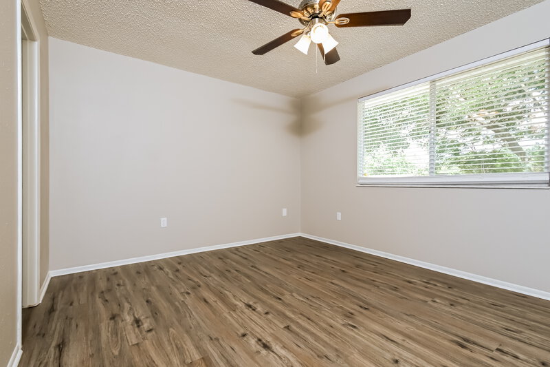 3,320/Mo, 2304 Silver Hill Ct Valrico, FL 33594 Main Bedroom View 2