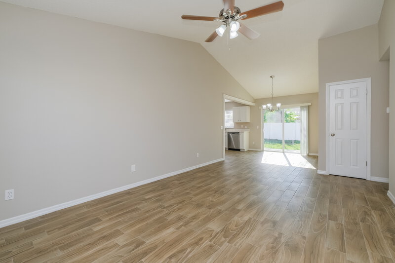 2,160/Mo, 9715 Little Pond Way Tampa, FL 33647 Living Room View