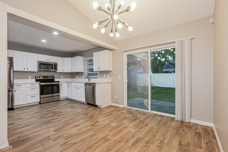 2,290/Mo, 9715 Little Pond Way Tampa, FL 33647 Dining Room View