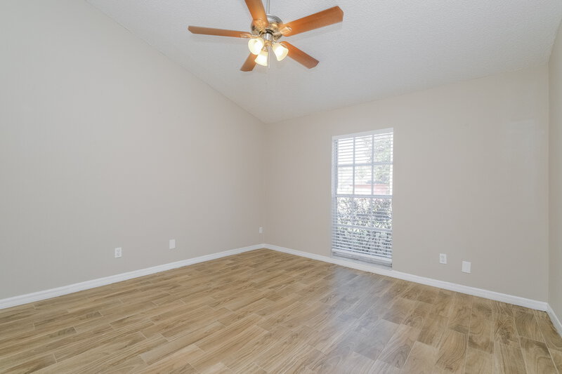 2,160/Mo, 9715 Little Pond Way Tampa, FL 33647 Main Bedroom View