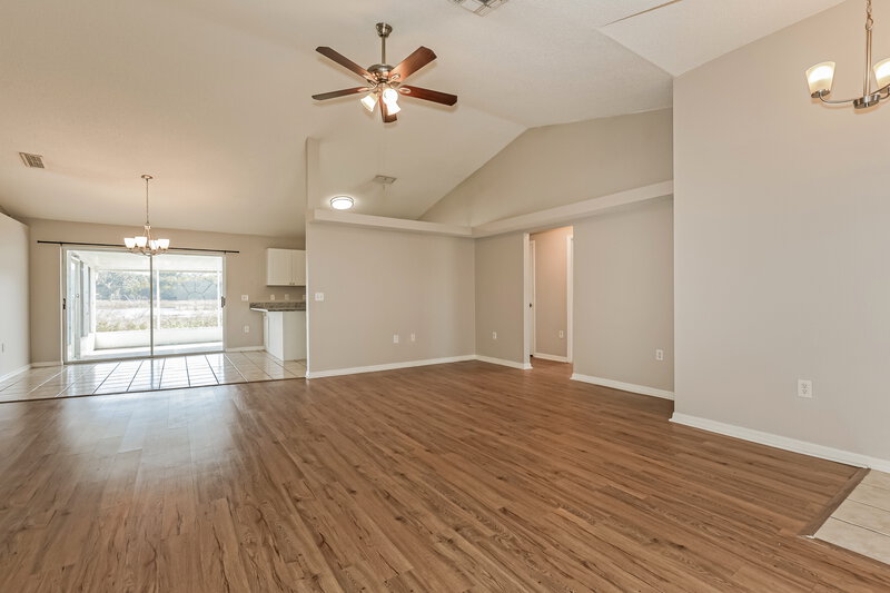 1,910/Mo, 38926 Carr Dr Zephyrhills, FL 33540 Living Room View 3