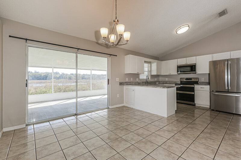 1,910/Mo, 38926 Carr Dr Zephyrhills, FL 33540 Dining Room View 2