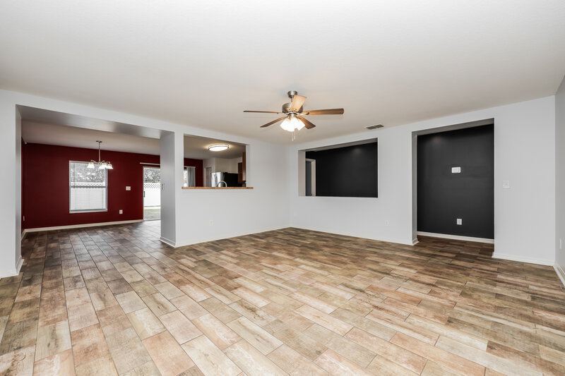 2,065/Mo, 7406 Bridgeview Dr Wesley Chapel, FL 33545 Living Room View 2