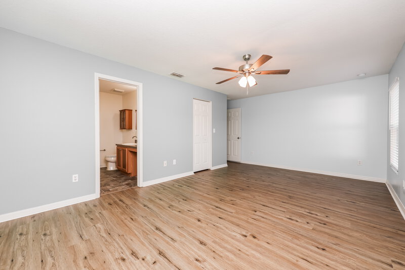 2,065/Mo, 7406 Bridgeview Dr Wesley Chapel, FL 33545 Main Bedroom View 2