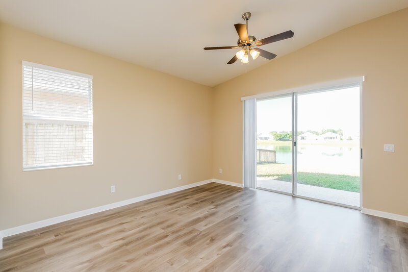 2,545/Mo, 5234 Clover Mist Dr Apollo Beach, FL 33572 Living Room View