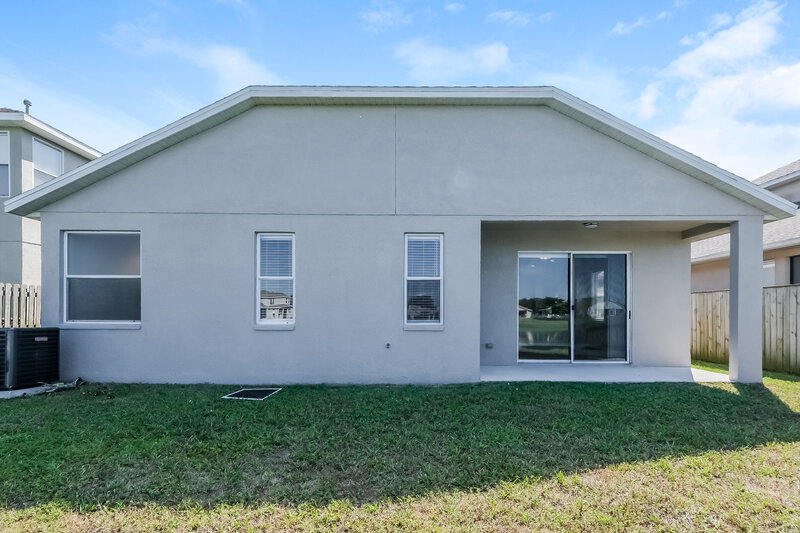 2,545/Mo, 5234 Clover Mist Dr Apollo Beach, FL 33572 Rear View