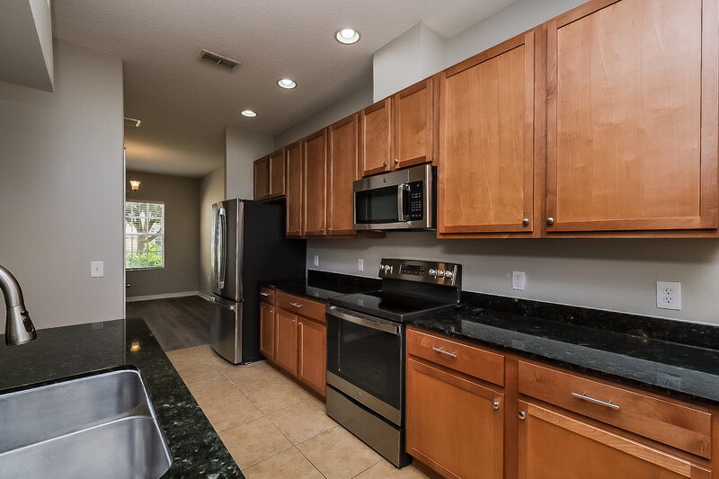 3,490/Mo, 3879 Braemere Dr Spring Hill, FL 34609 Kitchen View 2