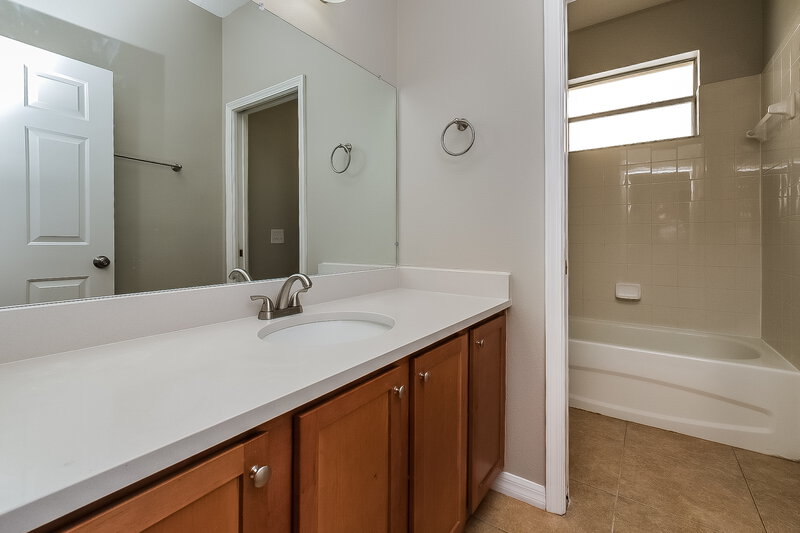 3,490/Mo, 3879 Braemere Dr Spring Hill, FL 34609 Bathroom View