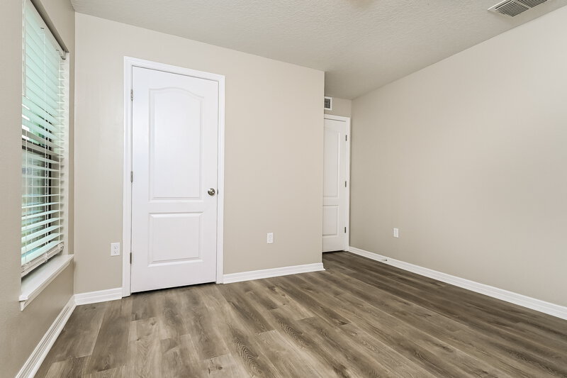 3,340/Mo, 920 Wynnmere Walk Ave Ruskin, FL 33570 Main Bedroom View
