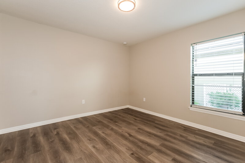 2,125/Mo, 920 Wynnmere Walk Ave Ruskin, FL 33570 Bedroom View 2