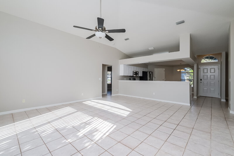 2,400/Mo, 24450 Painter Dr Land O' Lakes, FL 34639 Living Room View 2