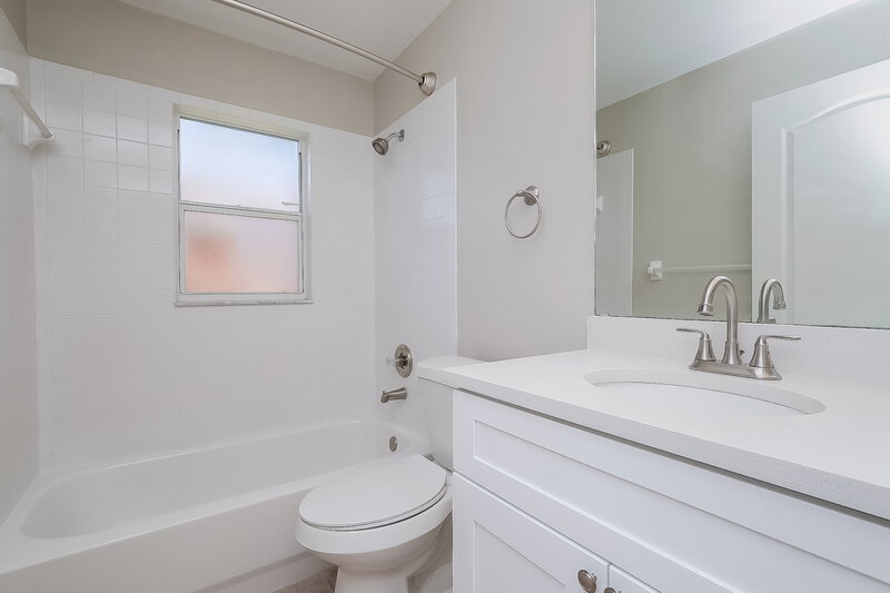 2,400/Mo, 24450 Painter Dr Land O' Lakes, FL 34639 Bathroom View